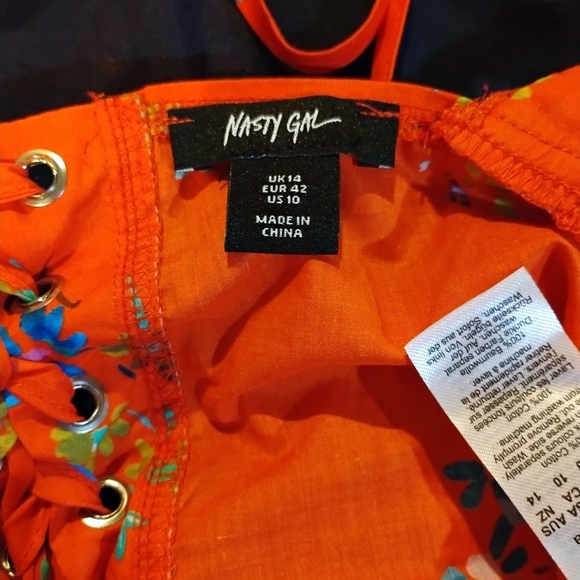 Nasty Gal Size 10 Top With Universal Thread Size 6 Distressed Shorts - Picture 9 of 10